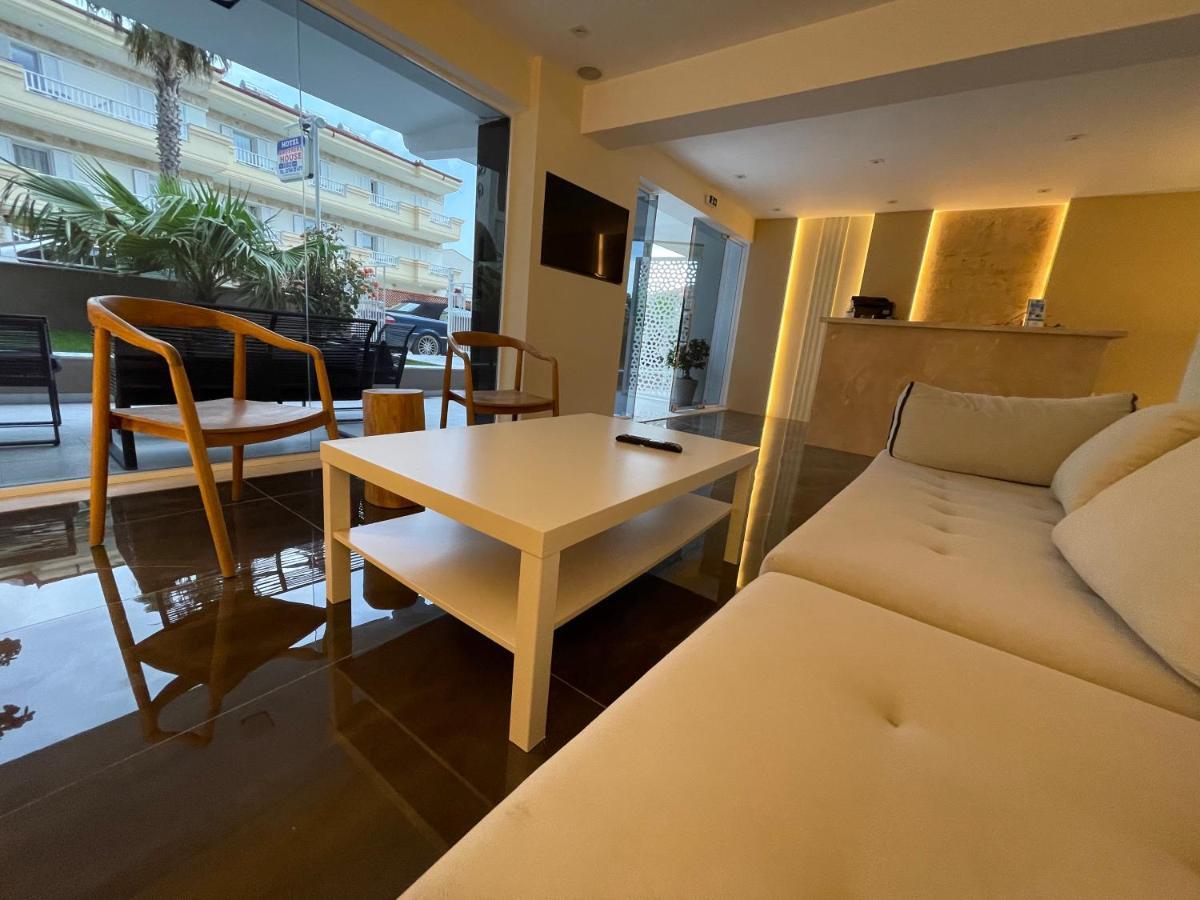 Brother'S House Kallithea  Extérieur photo